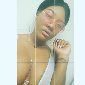 Meet your Posher, Lena